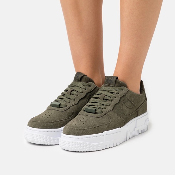 Nike Wmns Air Force 1 Pixel 'Cargo Khaki - Picture 2 of 10